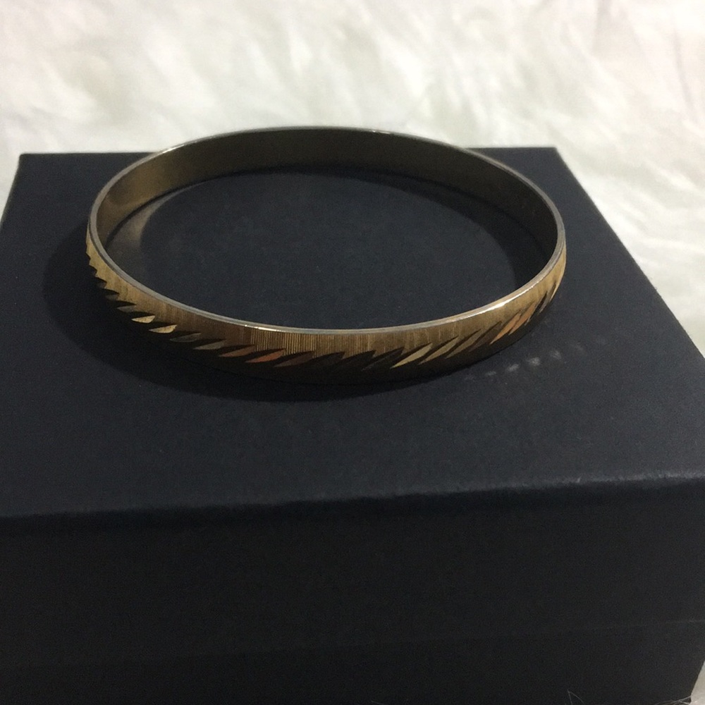 Gold Monet bangle - Picture 3 of 8